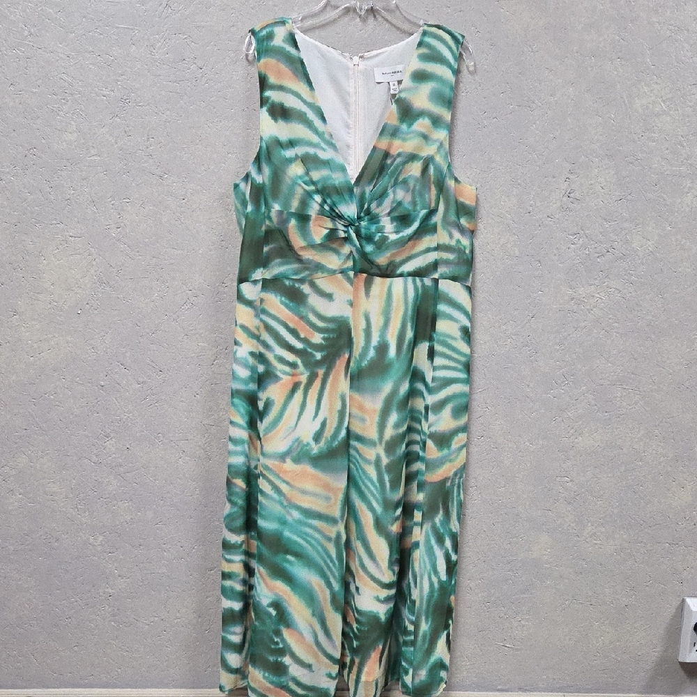 Banana Republic Green and Cream Sleeveless Midi Dress - Picture 2 of 6
